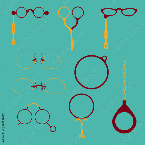 Monocles, Pince-Nez, Lorgnette.