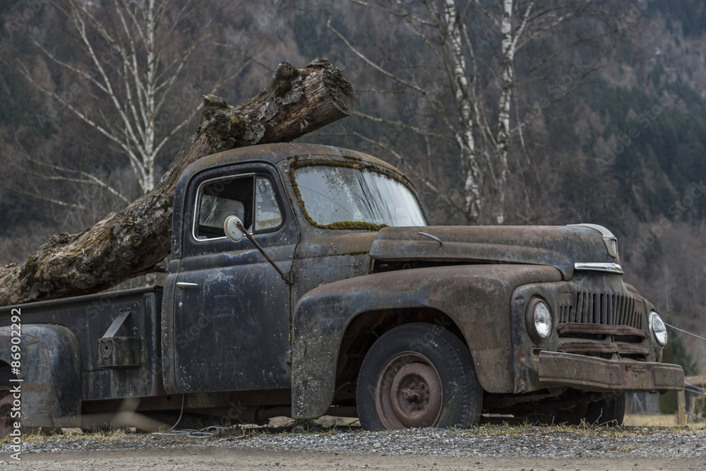 Fototapeta premium Verrosteter Oldtimer