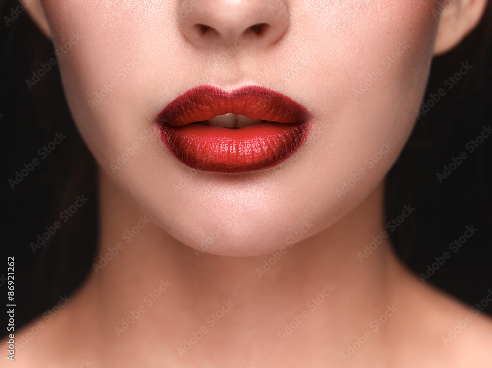 Obraz premium Close up portrait of beautiful young woman face