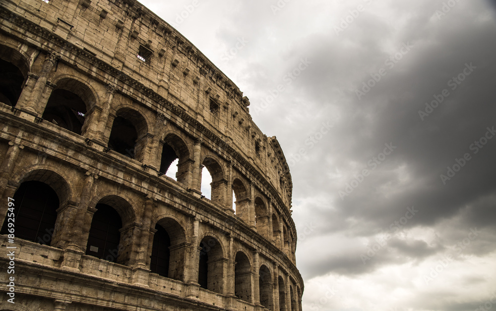 Colosseum Gewitter