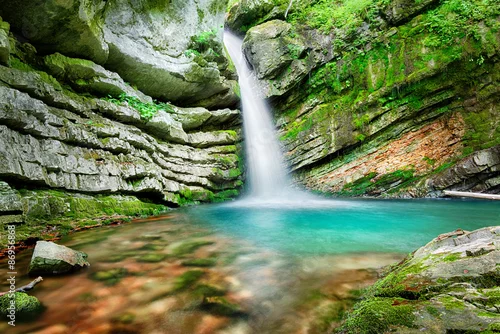 Obraz Magiczny wodospad w Słowenii