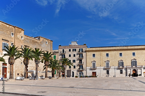 Trani la città vecchia  - Puglia © lamio
