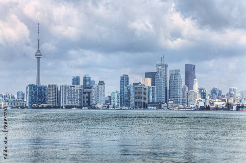 Obraz premium The Toronto Skyline on a blue sunny day