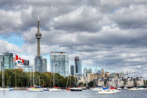 The Toronto Skyline with a marina in the foreground