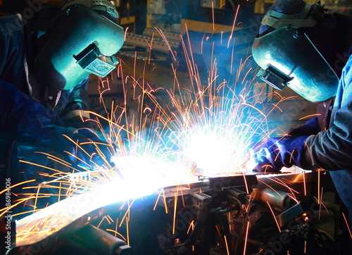 Obraz na płótnie The working in Welding skill up use in product part automotiv