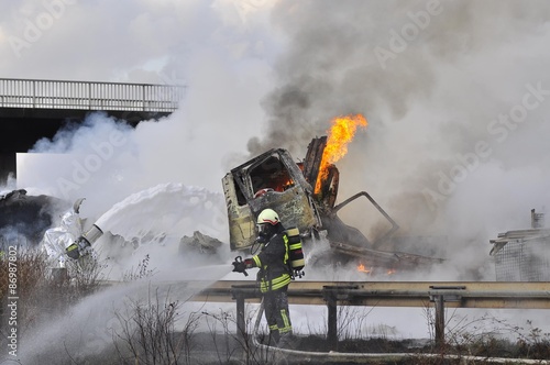 Explosion eines Tanklastwagen photo