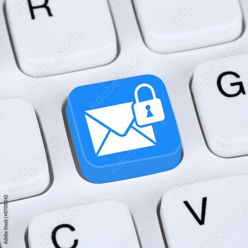 Computer Konzept verschlüsselte sichere E-Mail senden im Intern