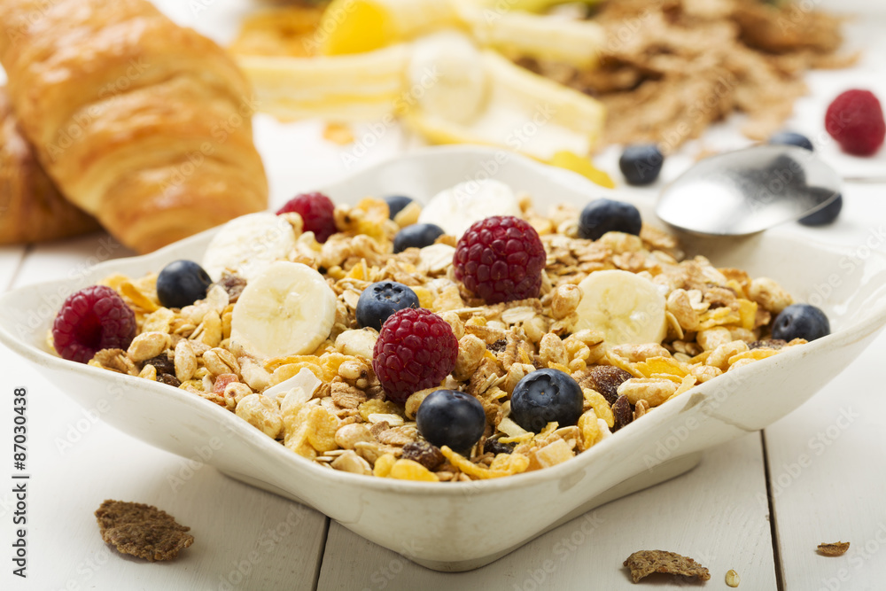 Light, delicious breakfast with cereal and fruit. Light, delicious breakfast with cereal and fruit.