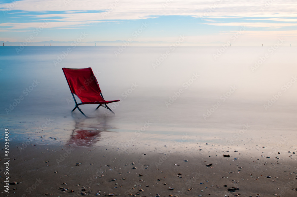 Sedia in riva al mare