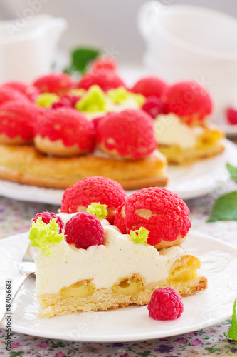 Author Cake "Saint Honore" with raspberries.