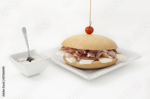 Obraz na płótnie panino imbottito con salsa w salonie