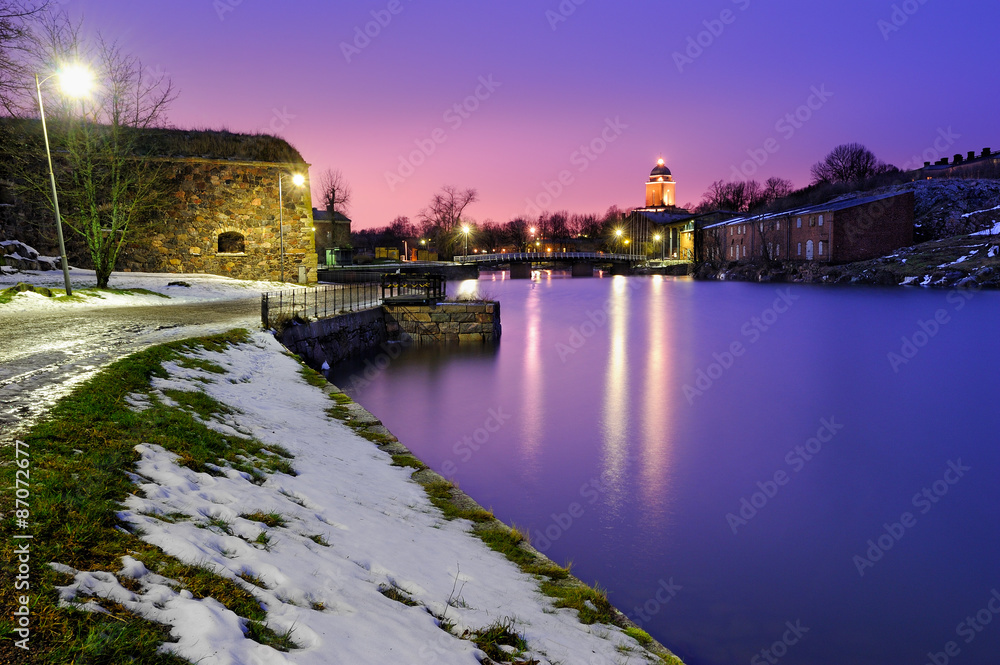 Night view of Suomenlinna fortress
