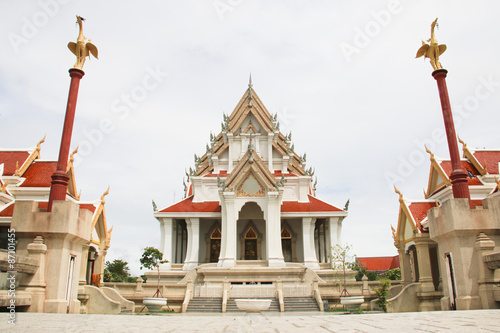 temple with Hongtong post photo