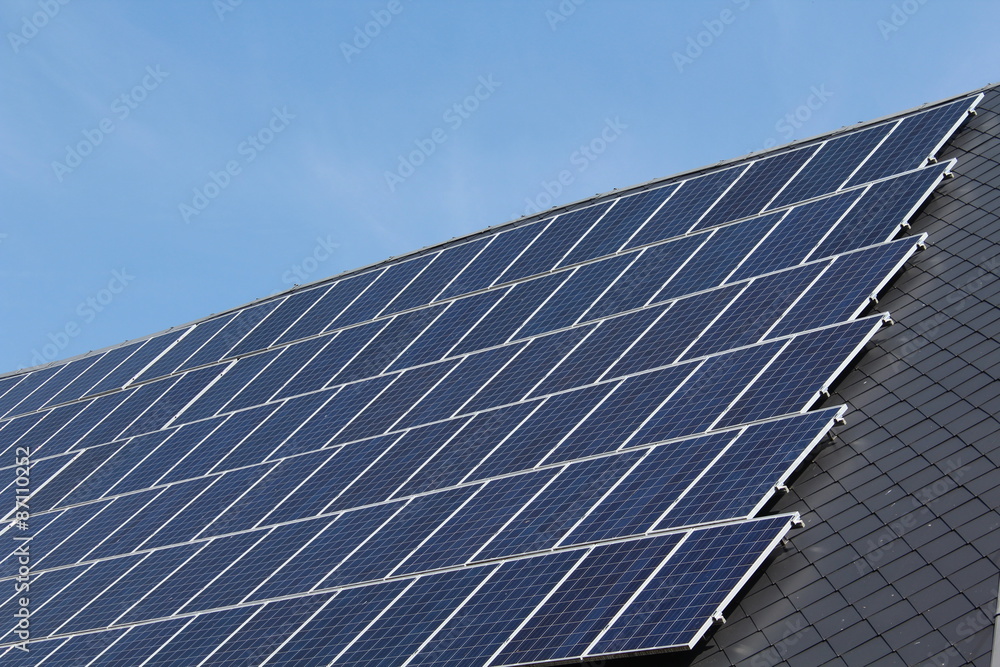 Photovoltaikanlage auf einem Hausdach Photovoltaikanlage auf einem Hausdach