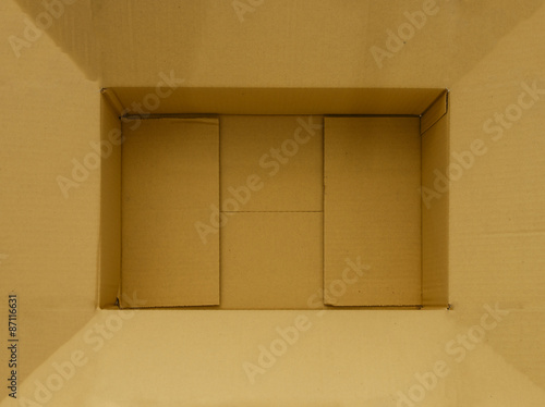 Schilderij op canvas Open up brown paper box