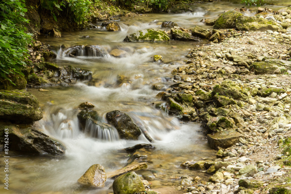 Kleiner Fluss in Limone am Gardasee Kleiner Fluss in Limone am Gardasee