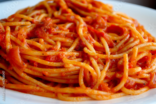 Fotografie spaghetti with tomato sauce