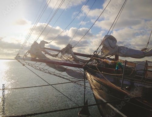 segelschiff im hafen