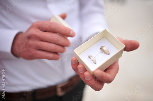Holding wedding rings in a box