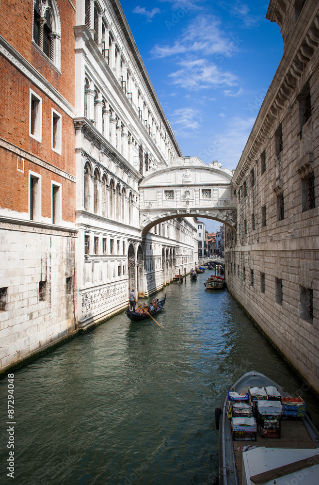 The bridge of Sighs through the Palace canal. Venice. Italy. 