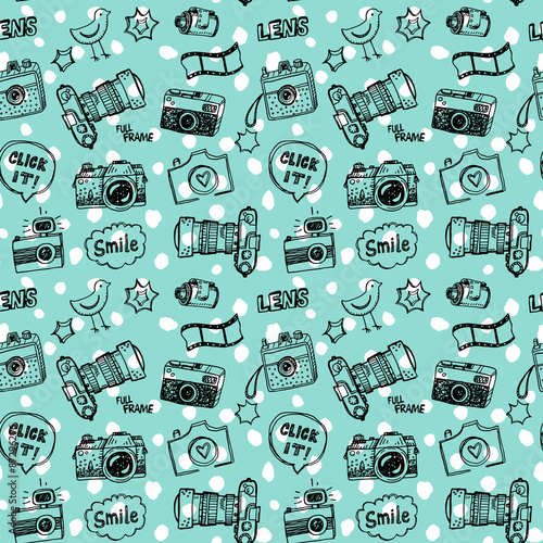 Doodle retro cameras seamless pattern.