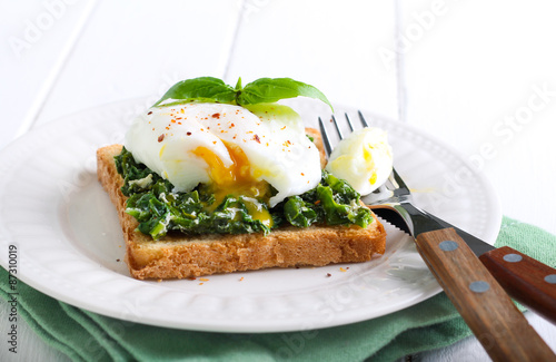 Creamy spinach and poached egg toast