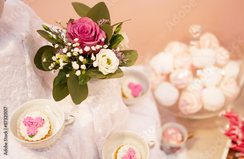 Wedding set of biscuits in pink