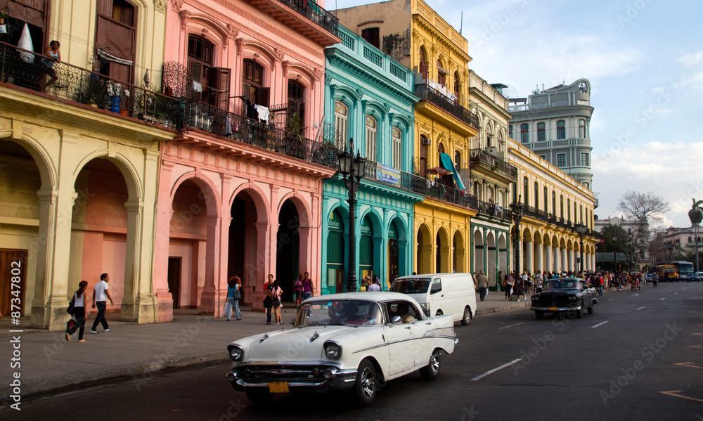 Classic cars and antique buildings in Havana, Cuba