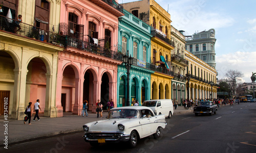 Classic cars and antique buildings in Havana, Cuba © corlaffra