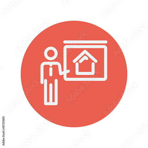 Real estate training thin line icon