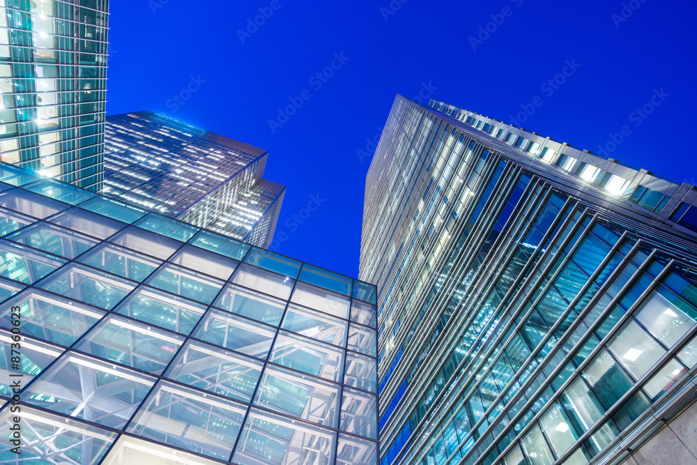 Fototapeta premium Office building and reflection in London, England, background