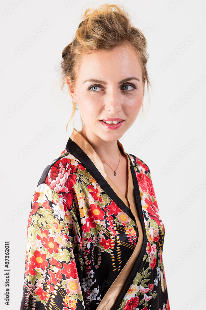 着物の白人女性