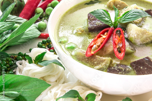 Green curry creamy coconut milk with chicken , Popular Thai food