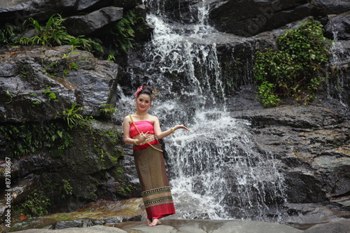 Fototapeta Naklejka Na Ścianę i Meble -  Dancer Thailand 
