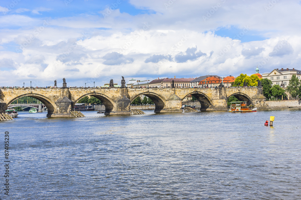 Naklejka premium View of Charles Bridge (Karluv most, 1357). Prague, Czech Rep.