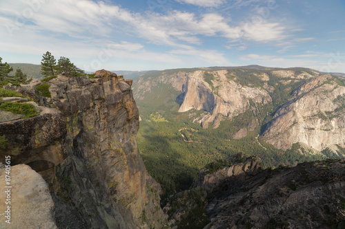 Taft Point, Yosemite National Park, Califormia © elgad