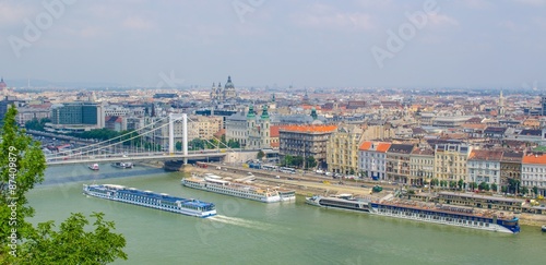 Photography View over danube river in budapest during one sunny day at the end of july
