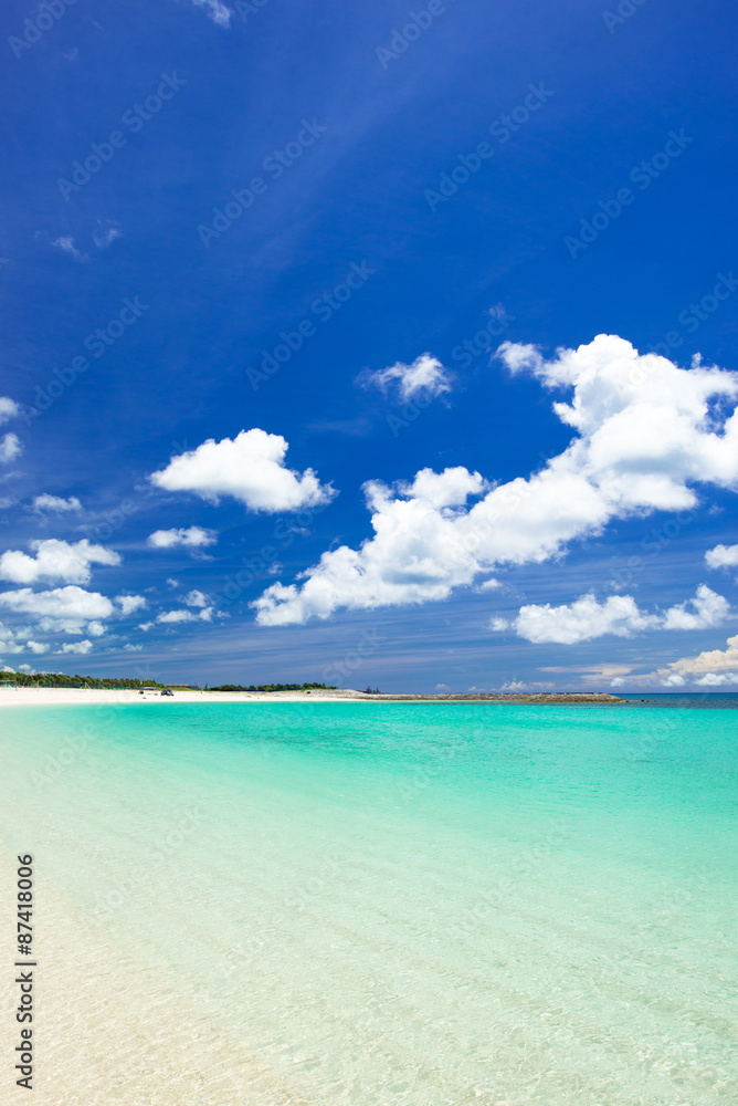 沖縄のビーチ・西原きらきらビーチ

