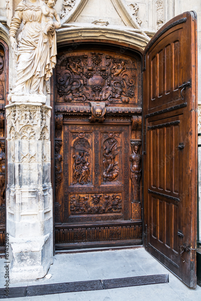 Porte entrée église Saint-Didier Porte entrée église Saint-Didier