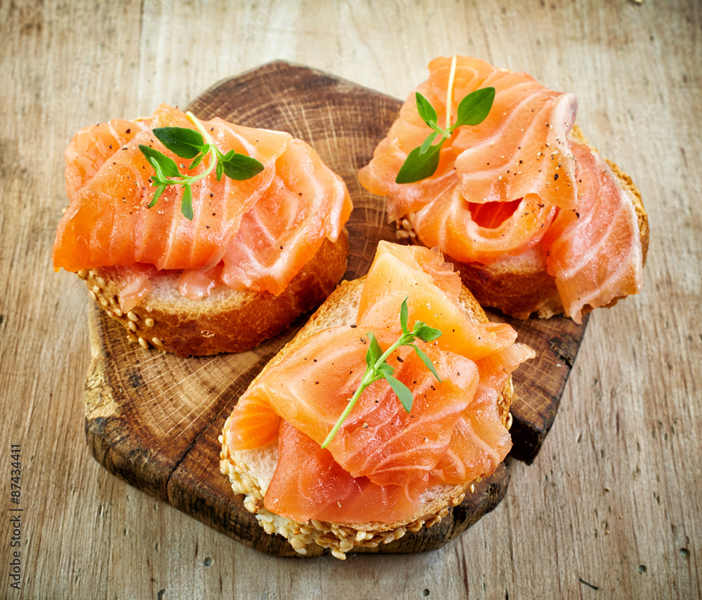 baguette slices with fresh salmon