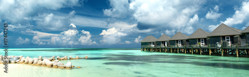 panorama-tropikalnej-plazy-z-lazurowym-morzem
