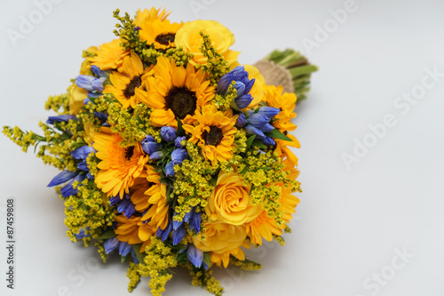 natural flower wedding bouquet