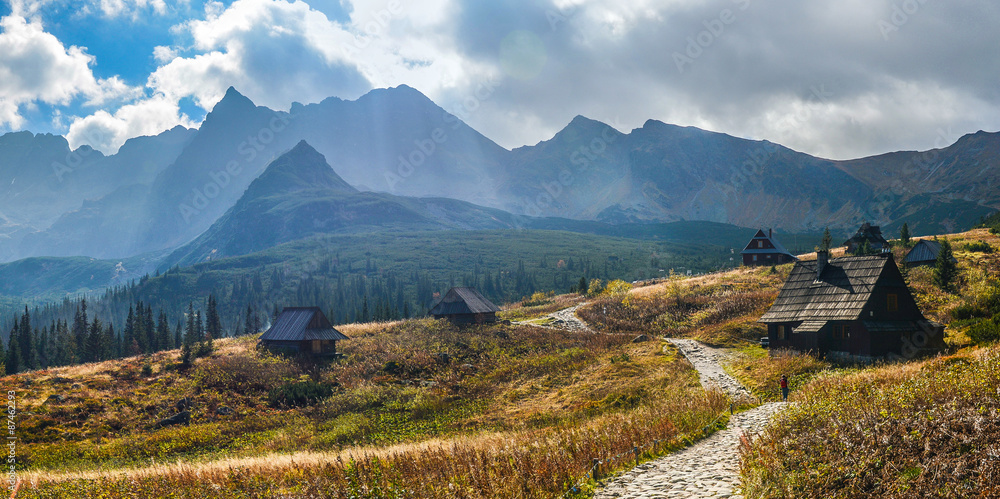 Fototapeta premium Hala Gasienicowa in Tatra Mountains - panorama