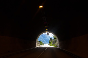 Fotobehang Tunnel Verlichte tunnel met perspectief  © Sergii Mostovyi