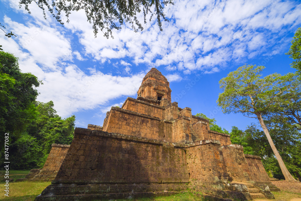 Baksei Chamkrong, 10th century Hindu temple, part of Angkor Wat