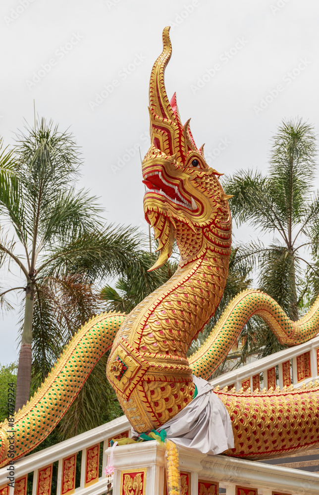 Fototapeta premium Thai dragon or king of Naga statue