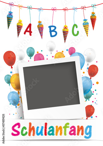 Photo zum Schulanfang mit Luftballons und Zuckertüten