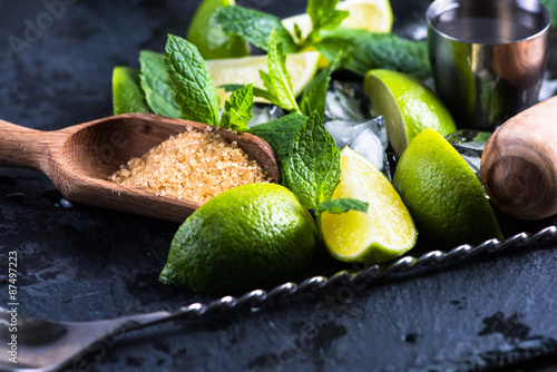 Photography Fresh lime and ice with mint