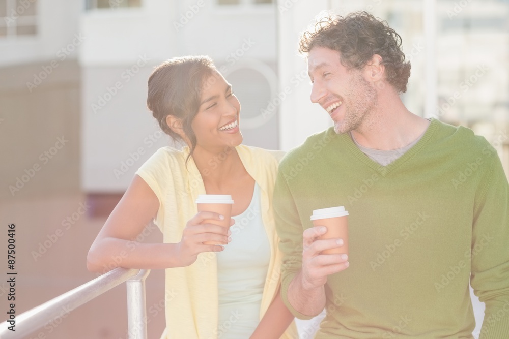 Obraz premium Casual couple smiling at camera