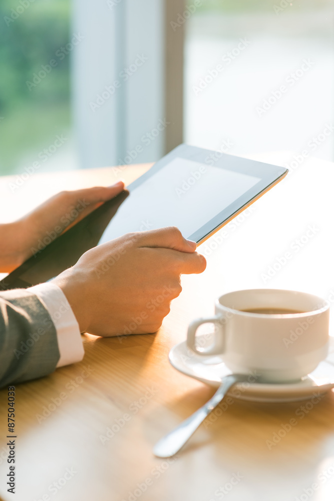 Reading news Reading news